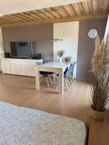 Ferienwohnung WaldGlück mit Pool & Sauna