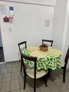 Em frente ao Trópico Hotel com Manobrista, Wi-fi - Apto 202