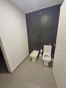 Casa con hermosa vista al lago