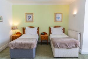 Twin Room room in Tyacks Hotel