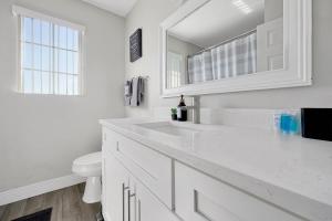 DisneyVilla with Pool Fully Renovated Kitchen Bath