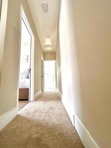 5 bed house with garden, up to 9 guests, close to o2 and Greenwich market