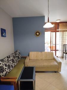 Sea view apartment on the coast