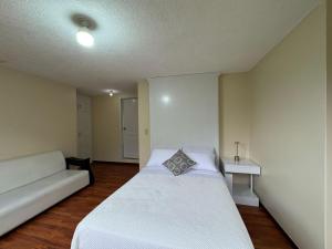 Luxury Mansion with Garden 6 Bedroom 6 Bath