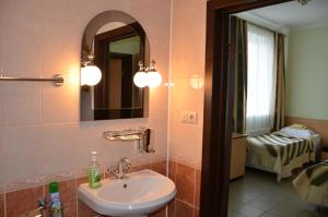 Economy Quadruple Room room in Inn Lira