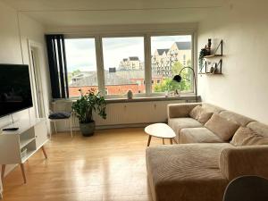Central lejlighed solrig altan og gratis parkering - 3-star hotels in Aarhus