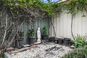 StayAU Cozy 3BR Suburban Retreat in Ingleburn