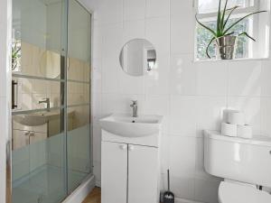 Gable End Coastal Retreat