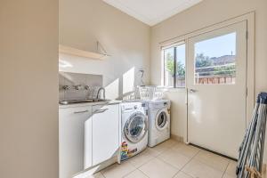 StayAU Pakenham 5 BRM Hidden Oasis Pet-friendly