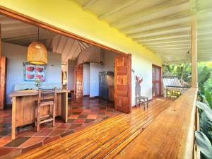 Mi Paraiso Escondido, Tamesis