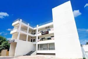 Hotel O by OYO Serene Inn Hotel And Restaurant