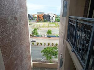 Condo MOA with pool access WS811