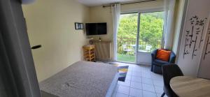 Studio climatisé à 50 m des thermes