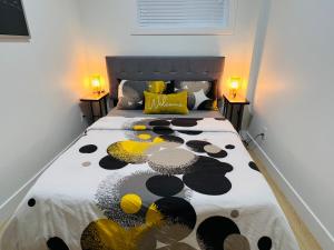 New and Modern 1 bedroom suite near beach