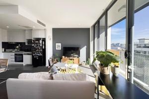 Modern 1BR at Ryde with Pool, Sauna & Gym