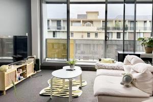 Modern 1BR at Ryde with Pool, Sauna & Gym