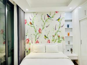 Luxury Studio In Vinhomes Green Bay, 25 to Airport, Gym, Swimming Pools