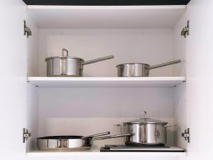 Modern 2 Bedroom and 2 Bathroom Apartment with Free Parking in Southbank