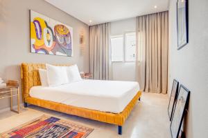 Stylish 2BR With Balcony & Designer Touches in Gueliz