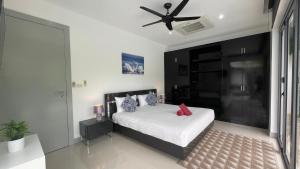 4BR Luxury Pool Retreat - Villa Azura Nai Harn