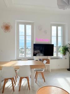 Duplex 10P Jacuzzi Terrasse Vue Mer et Montagne Marseille