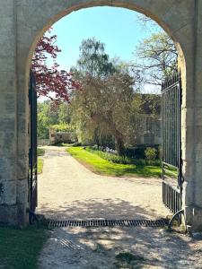Villas Le chateau de Grisy -13p et sa Ferme -9p, Piscine : photos des chambres