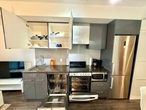 Toronto skyline suite