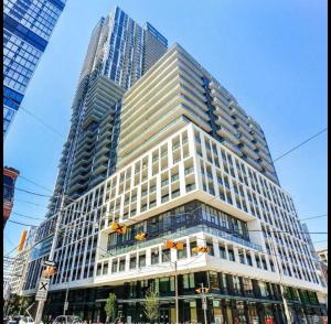 Toronto skyline suite