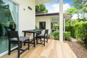 Oxavia Garden Oasis B3 in Nai Harn with Jaccuzzi