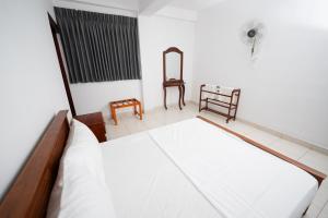 Lakeside Escape Kandy