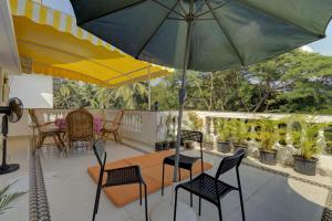 The Iris, 12 mins walk to Betalbatim Beach