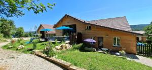 Gîtes aux Granges du Vilaret - 3hvězdičkové hotely ve městě Clairvaux-les-Lacs