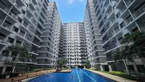 comfy 1 bedroom family condo