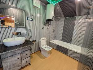 New Golden Rose Group Of Houseboats