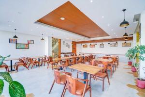 Collection O Sagar Lake Udaipur