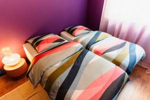 Luna - Cosy Appartement 50m2 - Place Parking Privé -Ascenseur - Position Centrale Gare - Pompidou - Nouvelle Ville - 2 à 4 Personnes