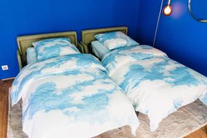 Luna - Cosy Appartement 50m2 - Place Parking Privé -Ascenseur - Position Centrale Gare - Pompidou - Nouvelle Ville - 2 à 4 Personnes