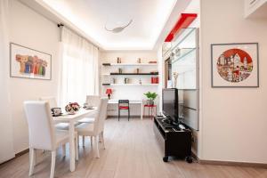 Roma Gemelli - Black & White Loft