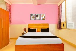 Collection O Rewari Central Railway Junction