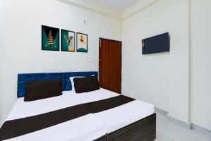 Collection O Varanasi Ashta Bhuji Temple