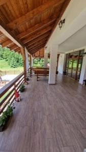 Pensiunea Poiana Țibleș