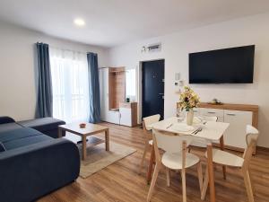 Esther Line Apartments-Near Iulius Mall, Self Check-in,Free Private Parking subject to availability