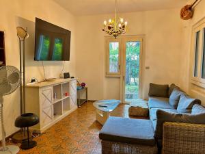 Indipendent villa next to the sea