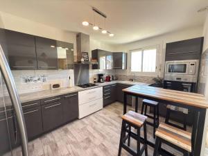 Maisons de vacances Oasis privee a Vendres piscine et confort moderne : photos des chambres