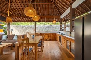 Villa Calypso - 3 BR in Bingin