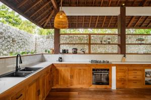 Villa Calypso - 3 BR in Bingin