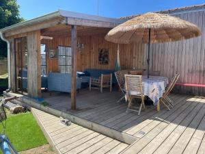 Maison confortable à Jard-sur-Mer avec grand jardin clôturé