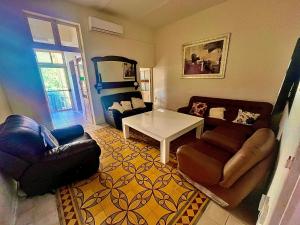 Triple room in Beautiful Maltese Townhouse