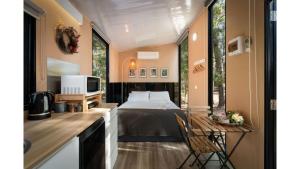 Manna Gum Retreat by Tiny Away