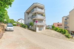 Goldstadt Pop-Art Apartment